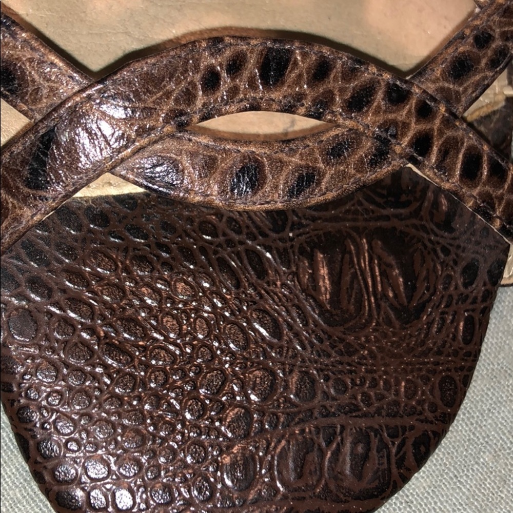 Used sandals by Liz Claiborne size 9 - Picture 9 of 10